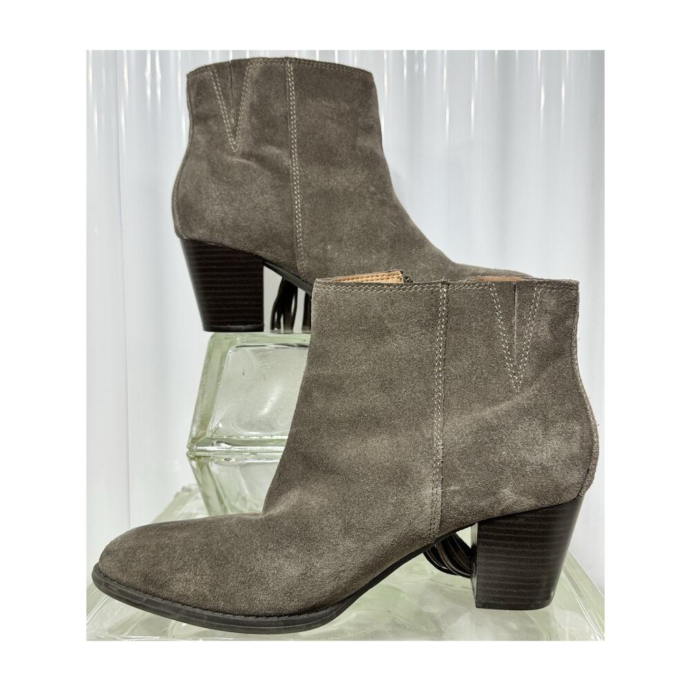 Vionic Madeline Boots Women Size 9 Suede Greige Ankle Bootie Weather Resistant - Picture 2 of 10